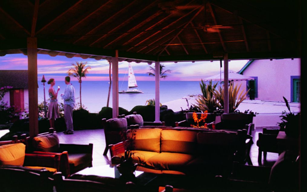 Crystal-Cove-Lounge