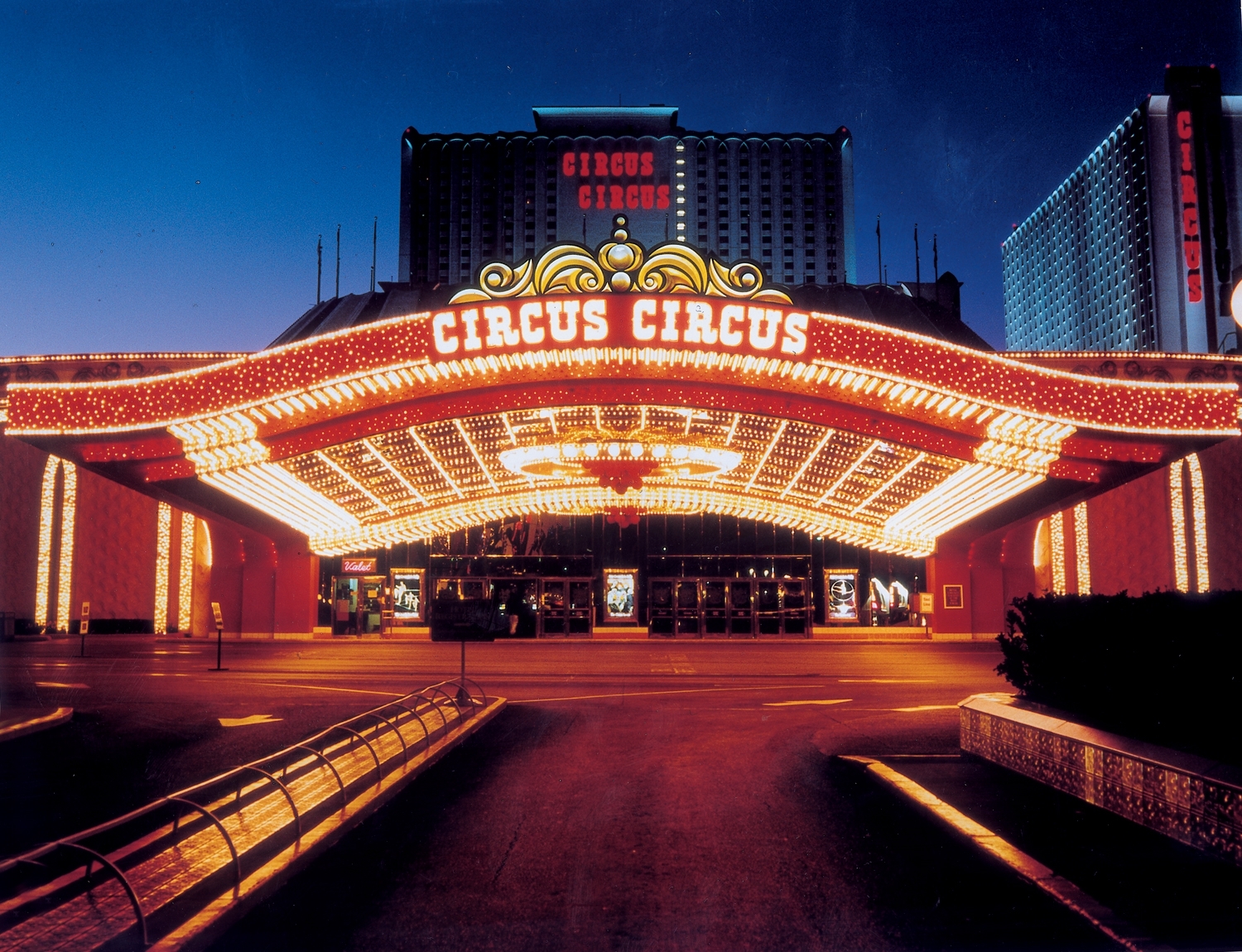 Circus-Circus-Las-Vegas-entrance