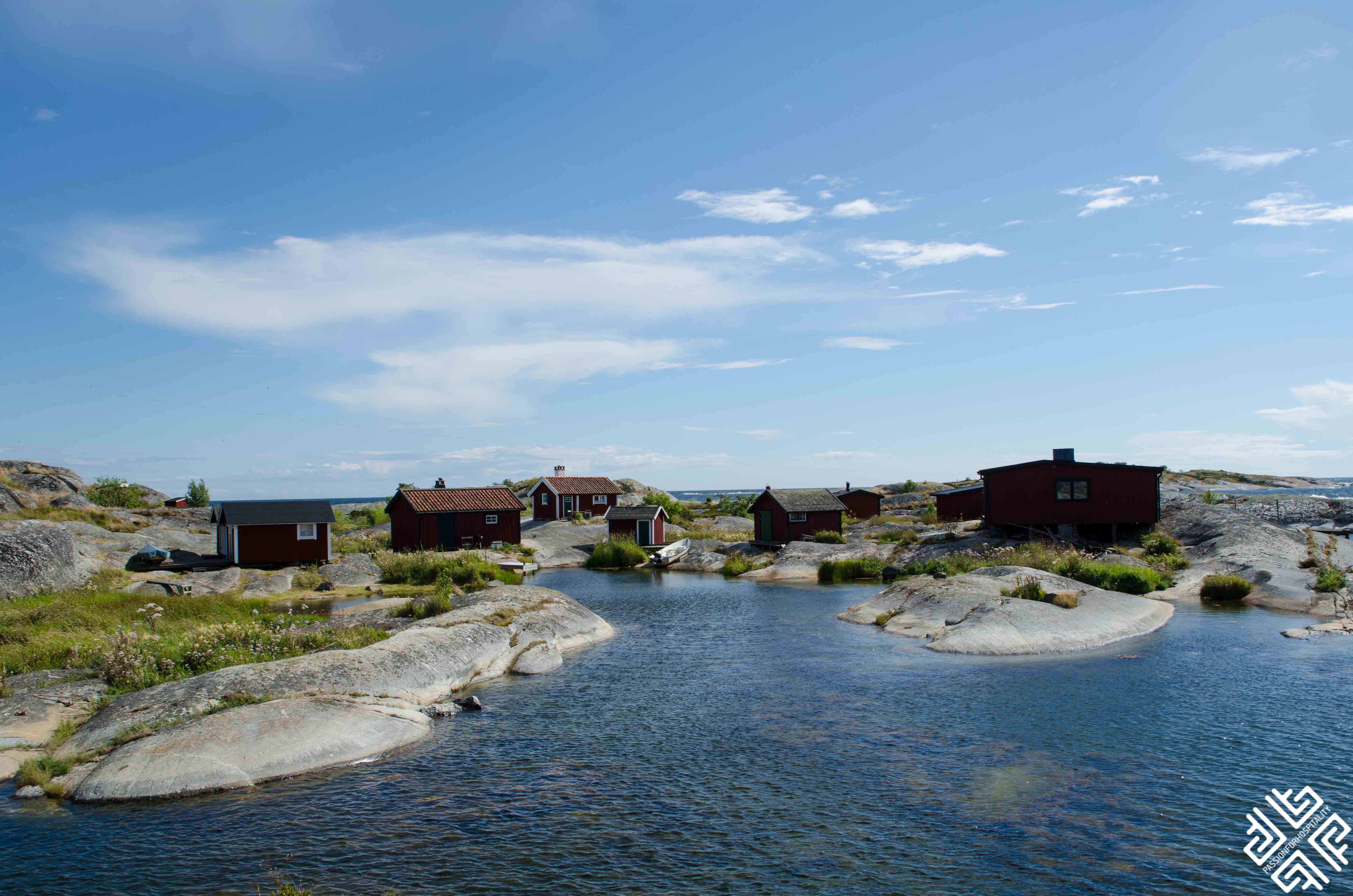 uvudskär attracts sea travellers and tourists.